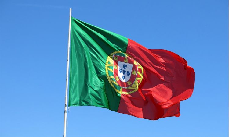 Porque é que toda a gente se está a mudar para Portugal